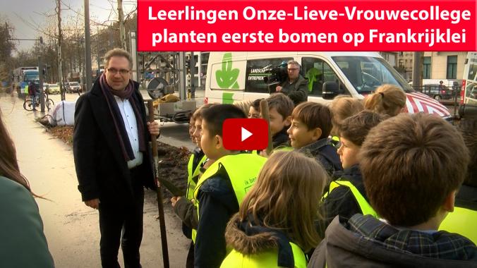 Leerlingen Onze-Lieve-Vrouwecollege planten eerste bomen op Frankrijklei (video)  