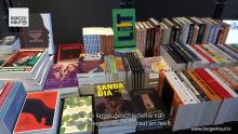 Ook boekenbeurs tijdens Black History Month in Antwerpen Kunstenhuis Fameus bookfair Borgerhout TV Jason-Louise Graham 
